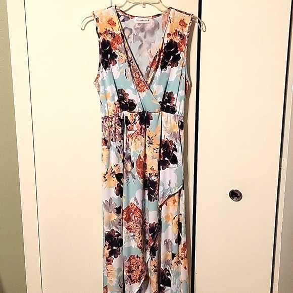 Coco and Main Floral High Low dress - Picture 6 of 8
